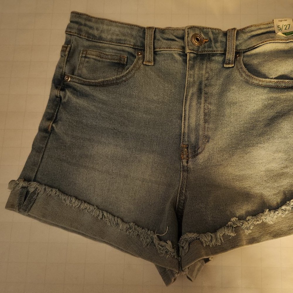 RE Generation by Celebrity Pink High Rise Juniors Size 5/27 Curvy Shorts NWT